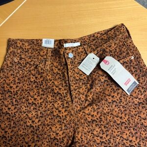 NWT Levi’s brushed corduroy leopard print pants